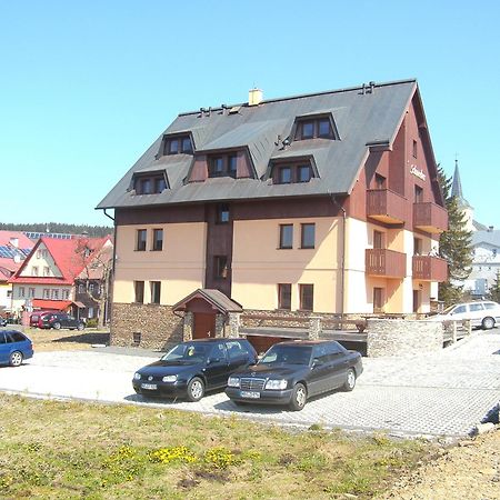 Schneeberg Apartmany Boží Dar Buitenkant foto