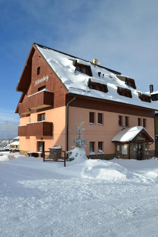 Schneeberg Apartmany Boží Dar Buitenkant foto